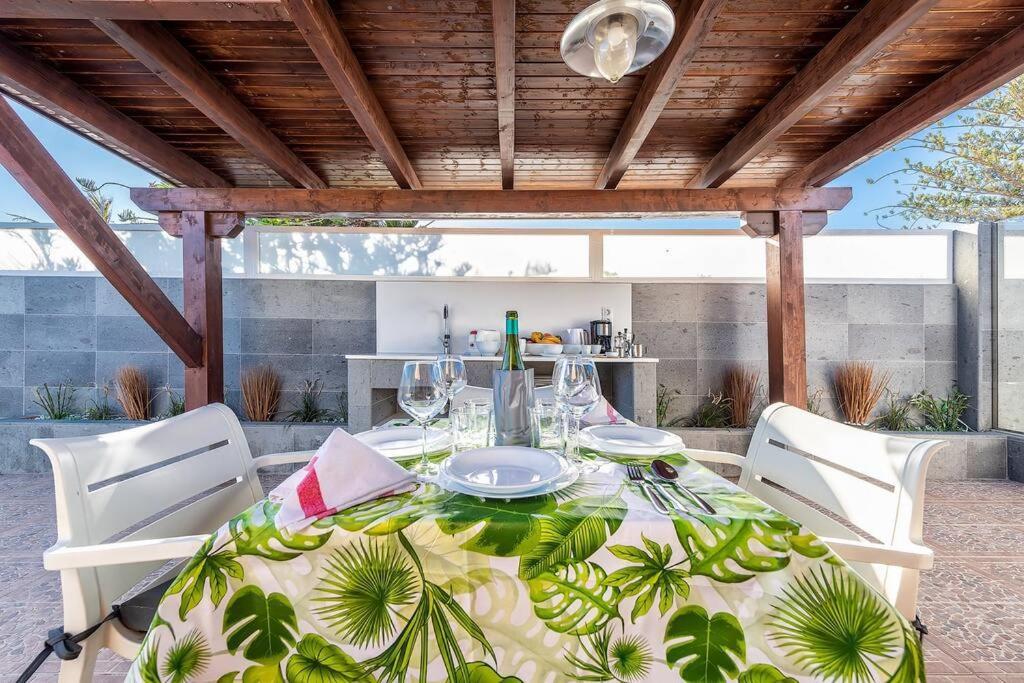 Bungalows Los Arcos 77 San Bartolomé 외부 사진
